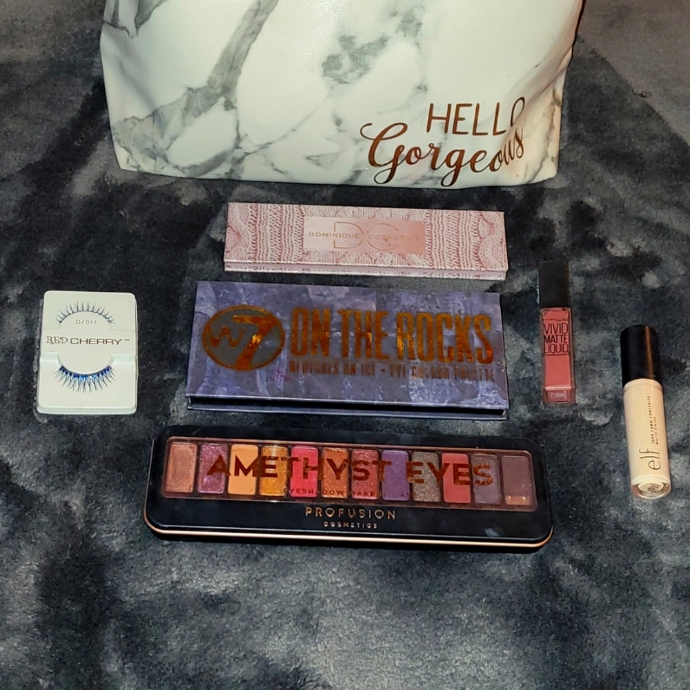 6 pieces- Make up lot